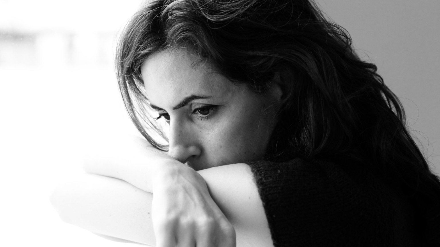 O Sad Looking Woman Facebook 62599100