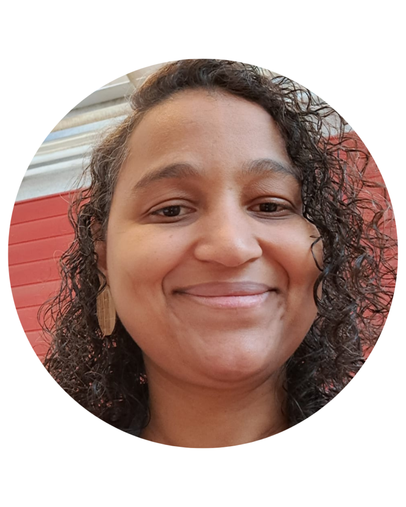 cada uma das tres vencedoras recebera quatro livros escritos por maes da nossa comunidade. 6 819x1024 cada uma das tres vencedoras recebera quatro livros escritos por maes da nossa comunidade. 6 819x1024