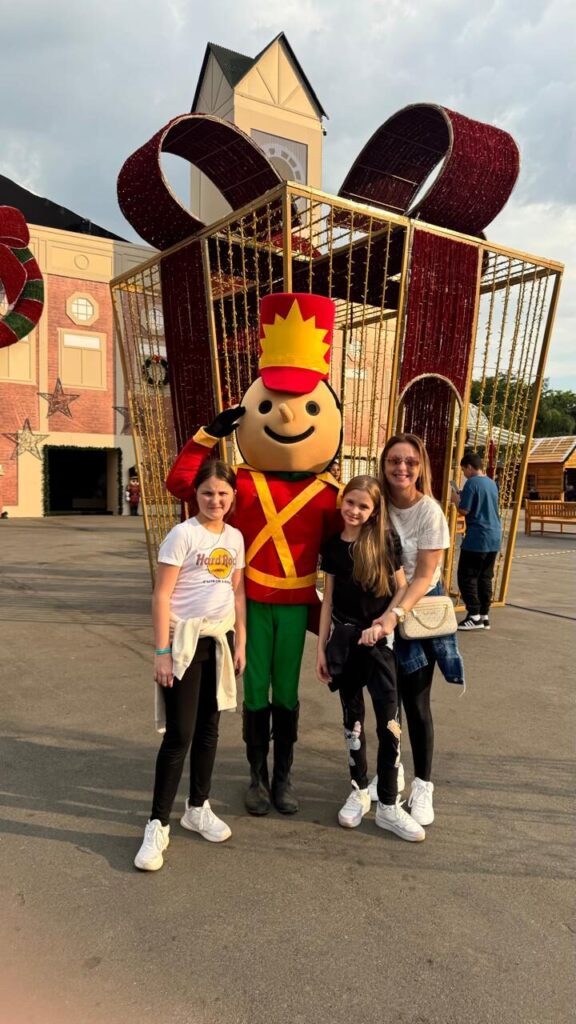 Criar gêmeas na pré-adolescência: quando a maternidade pede menos culpa e mais consciência whatsapp image 2026 01 26 at 14.53.23